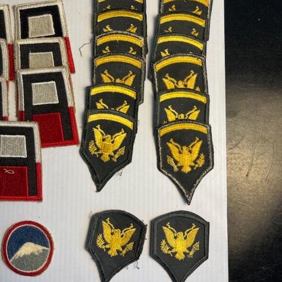US Military WWII / Korea Military Infantry Insignia uniform patches 47 total - Picture 3 of 5
